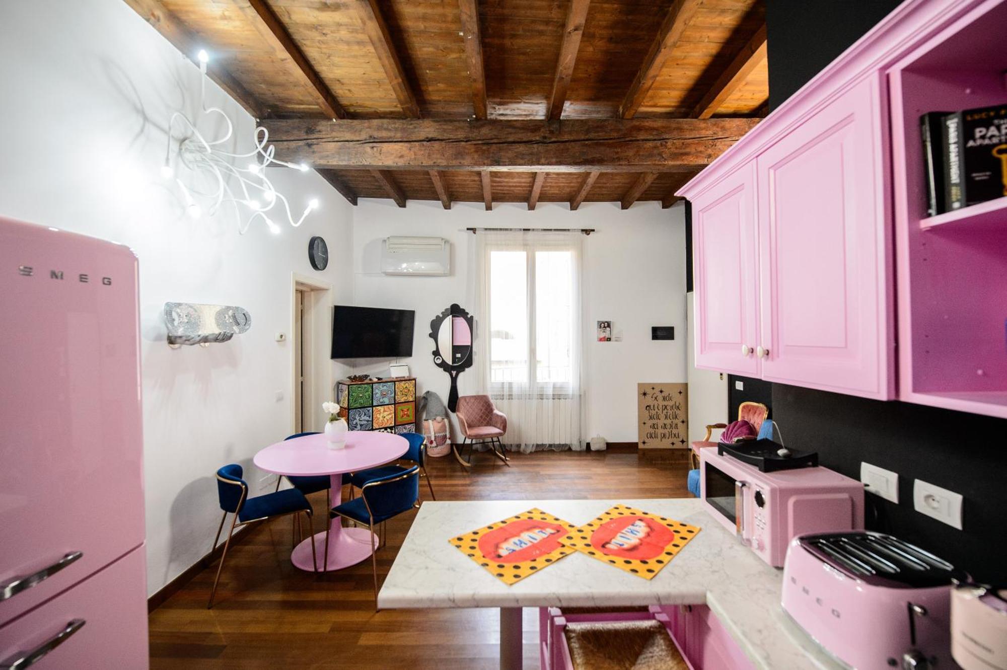 Pink House Tortellinosuite Модена Экстерьер фото